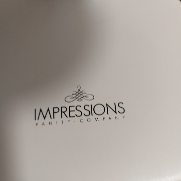 🎀2/$25 Light Up Makeup Mirror - Picture 5 of 6